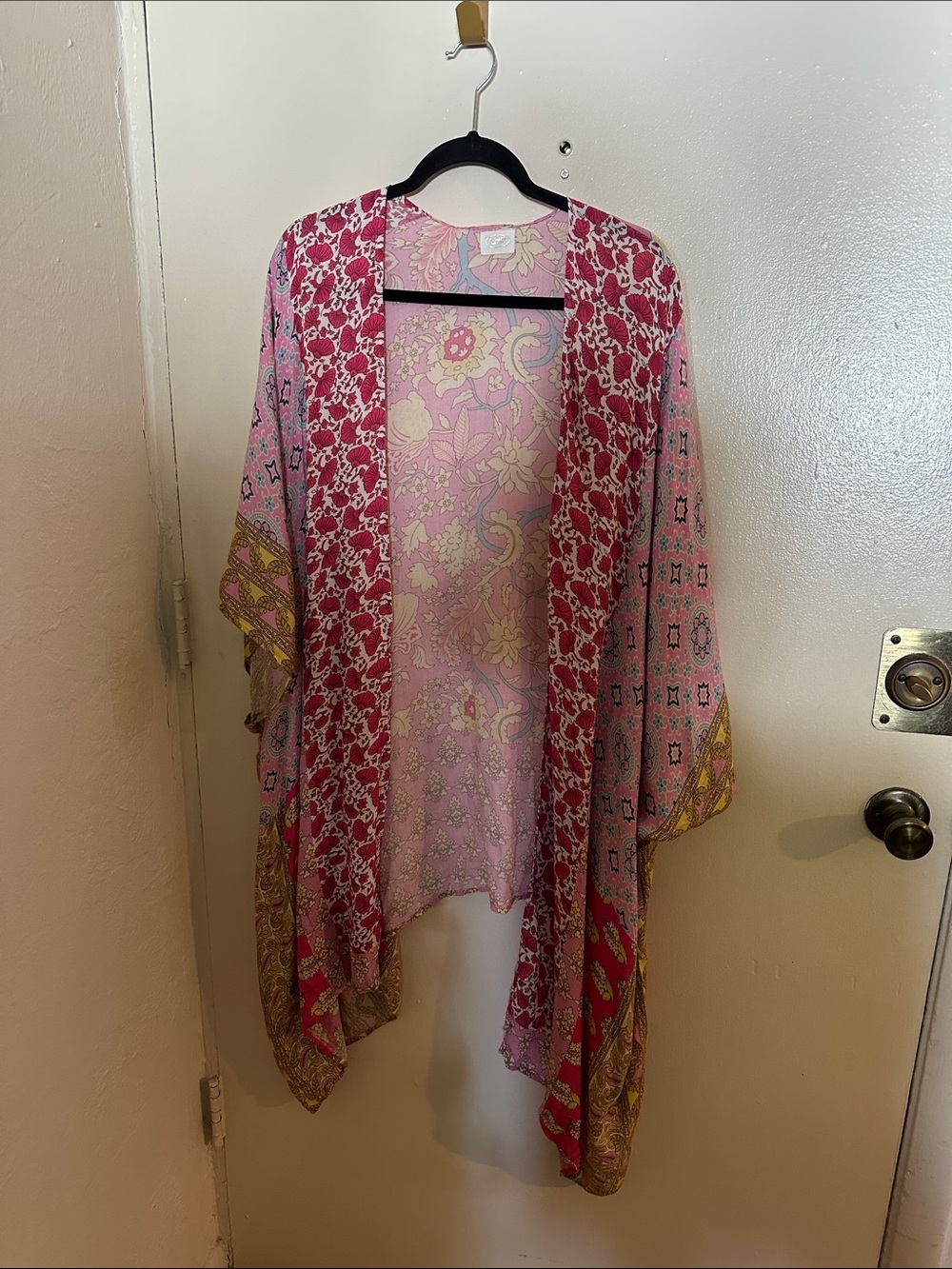 Elizabeth Gillett Light Pink Floral Kimono Jacket OS
